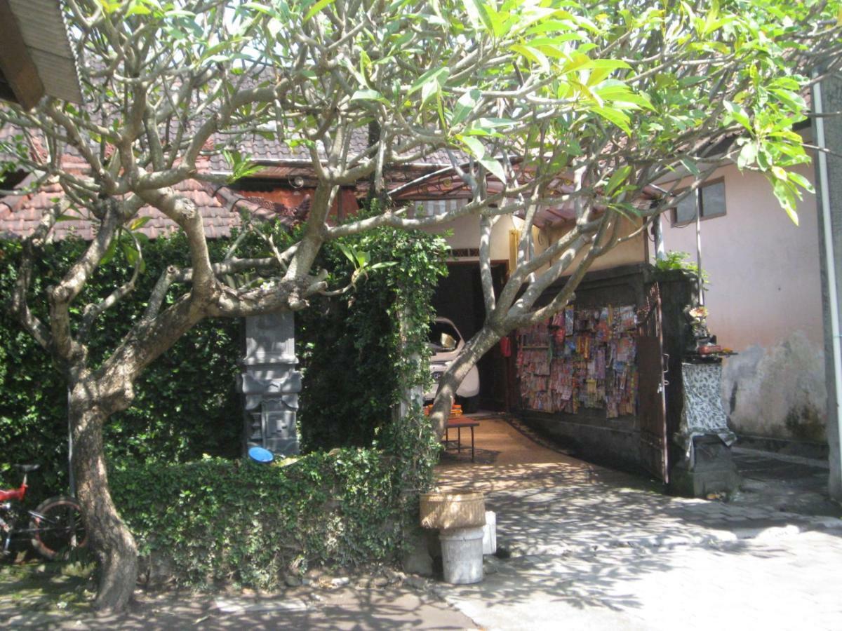 Erwin'S Guest Room Sanur  Exterior photo
